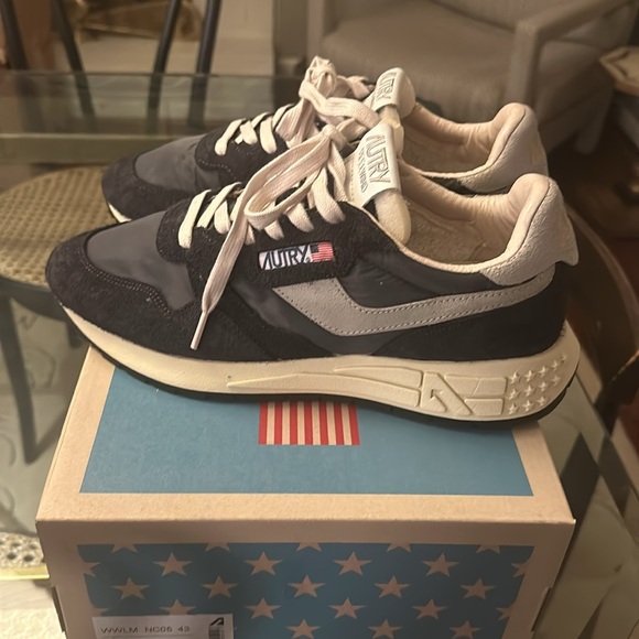 NEW- AUTRY Reelwind Sneaker - Picture 6 of 7